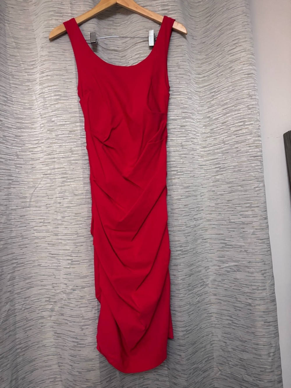 Papillon Blanc Red Ruched Scoop Neck Midi Dress - Picture 3 of 5
